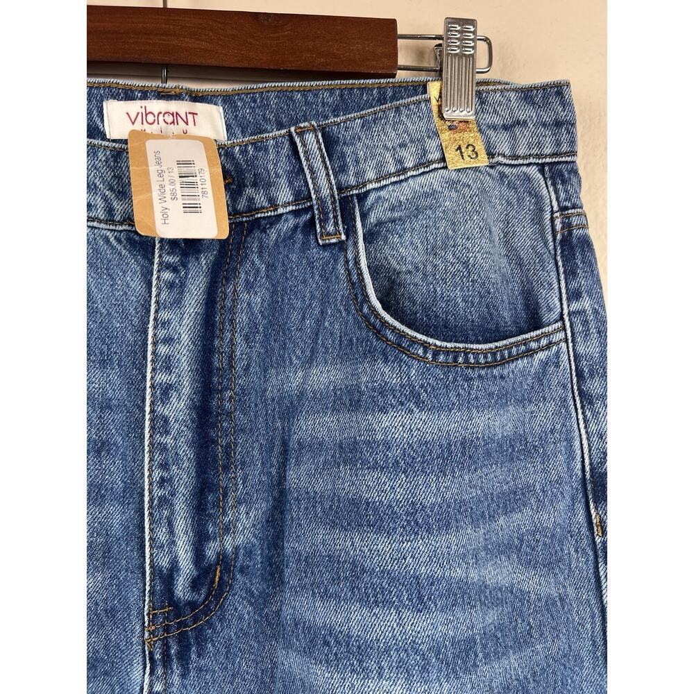 Vibrant MiU Women’s High Rise Wide Leg Distressed Jeans Size 13 W30 Light Wash - Picture 5 of 9